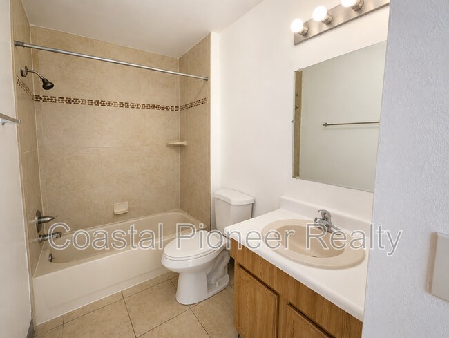 Building Photo - 1331 Coolridge Dr