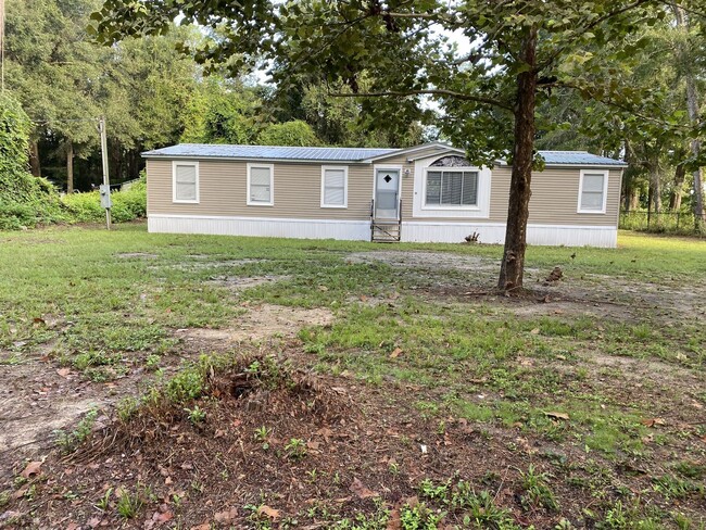 Primary Photo - Double Wide for Rent on 1/2 Acre in Crawfo...