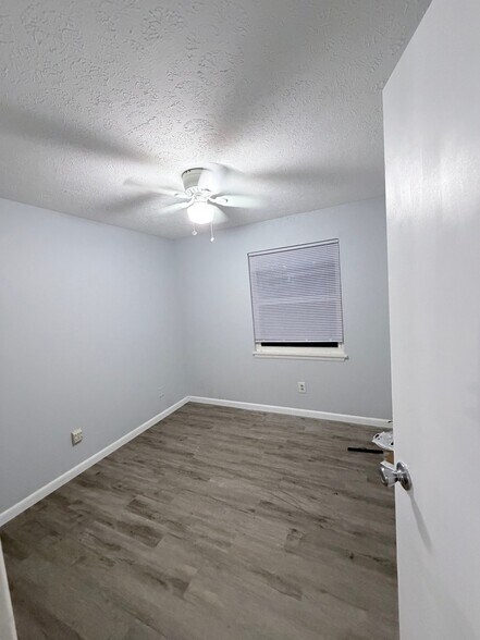 Building Photo - 3204 Fordhaven Rd