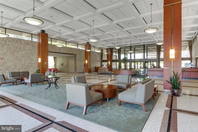 Building Photo - 5501 Seminary Rd