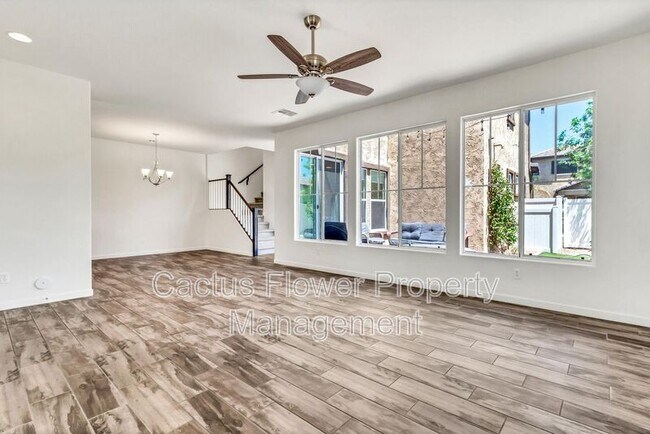 Building Photo - 2734 S Santa Rita