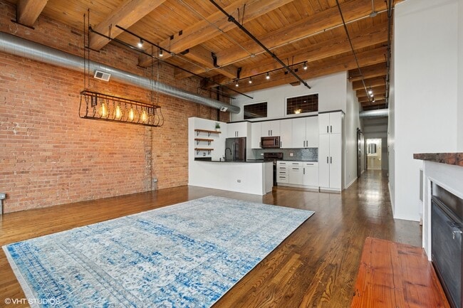 Building Photo - 1243 S Wabash Ave