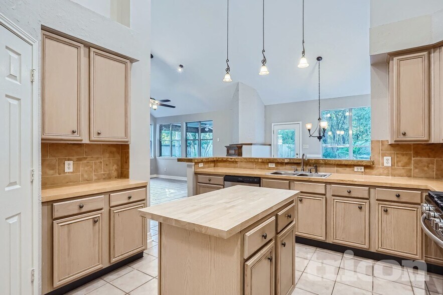 Building Photo - 4831 Preston Trail Ln