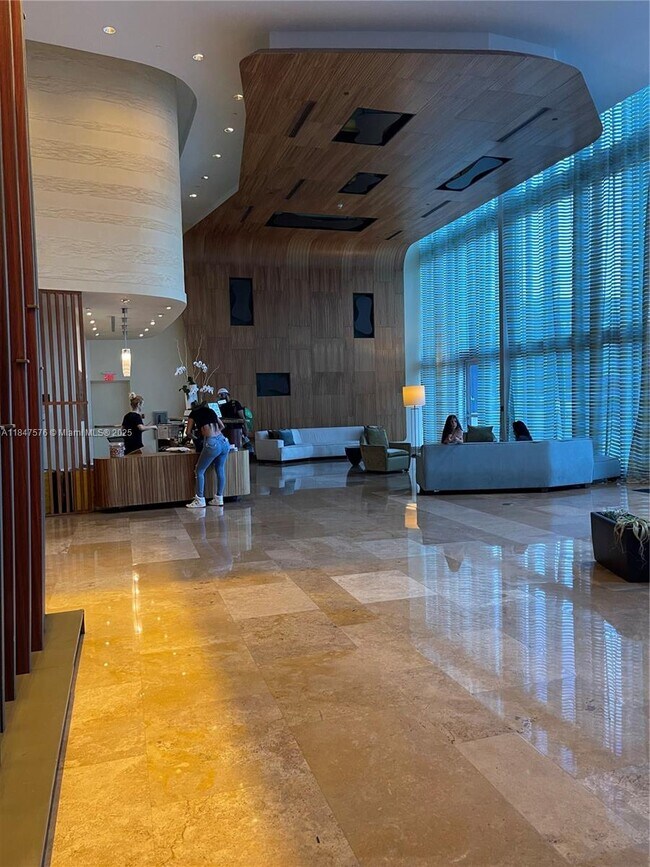 Building Photo - 50 Biscayne Blvd