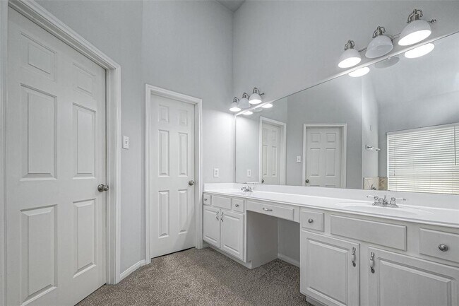 Building Photo - 9519 Stone Terrace Ct