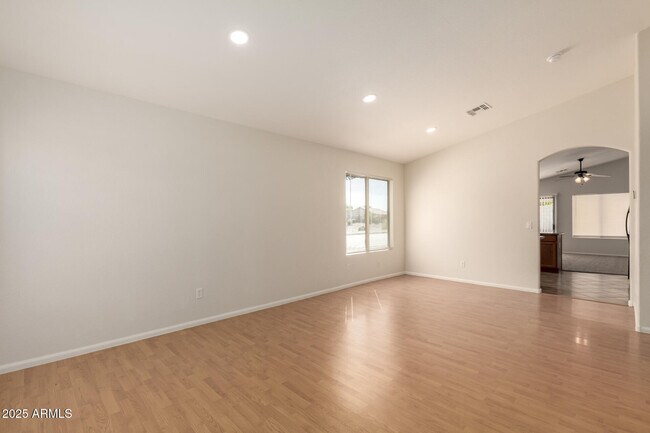 Building Photo - 40249 N Cassara Dr