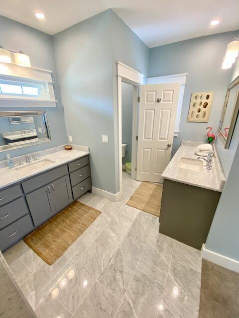 Building Photo - 906 Santa Rosa Blvd