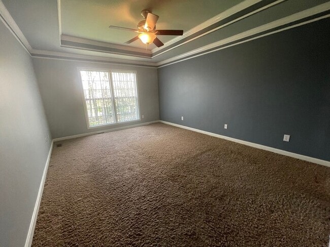 Building Photo - 5BD/4BA Single Family Home