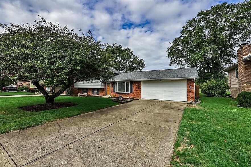 Building Photo - 5938 Fairdale Dr