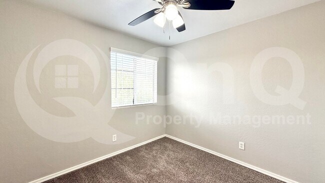 Building Photo - 12113 N 128th Ave
