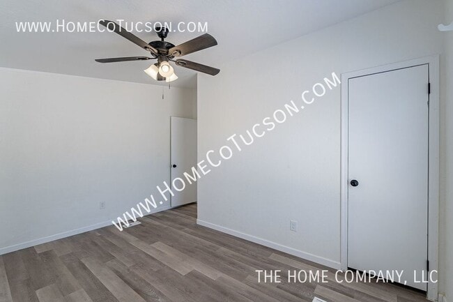 Building Photo - 2628 N Fontana Ave