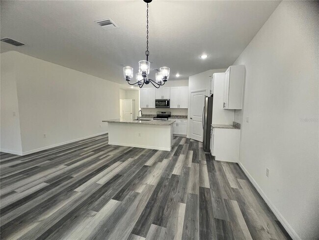 Building Photo - 6173 N Matheson Dr