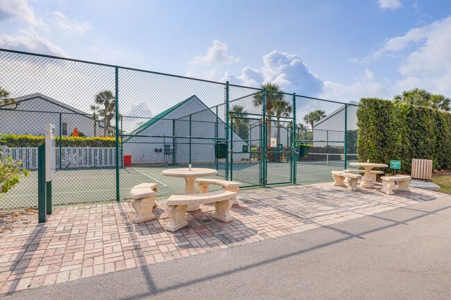 Building Photo - 2400 S Ocean Dr