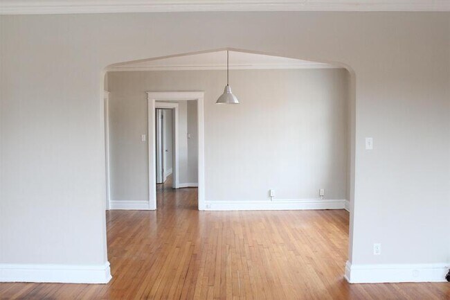 Building Photo - 3610 A Bates St.