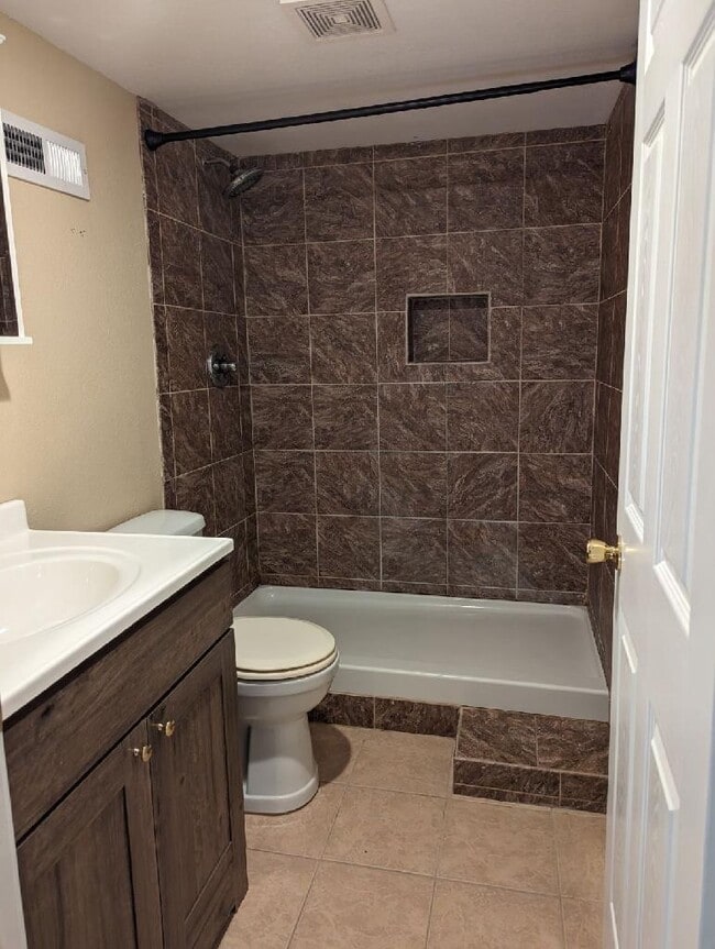 Building Photo - 22659 Old Hwy 169