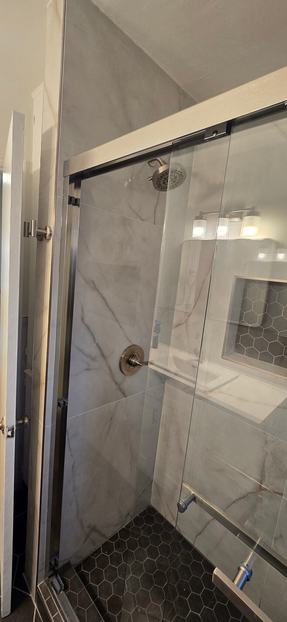 Building Photo - 2075 E Appleton St