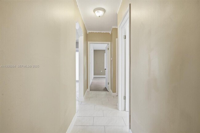 Building Photo - 2120 SW 16th St