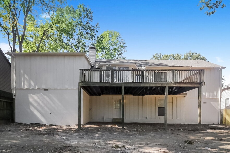 Building Photo - 2224 Burlingate Dr
