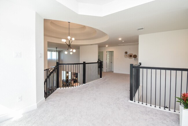 Building Photo - 823 Sarasota Shore Dr