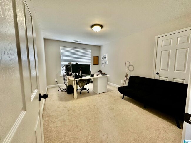Building Photo - 277 Creekside Ln
