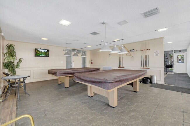 Building Photo - 2970 NE 16th Ave