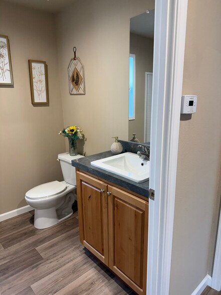 Building Photo - 727 A St