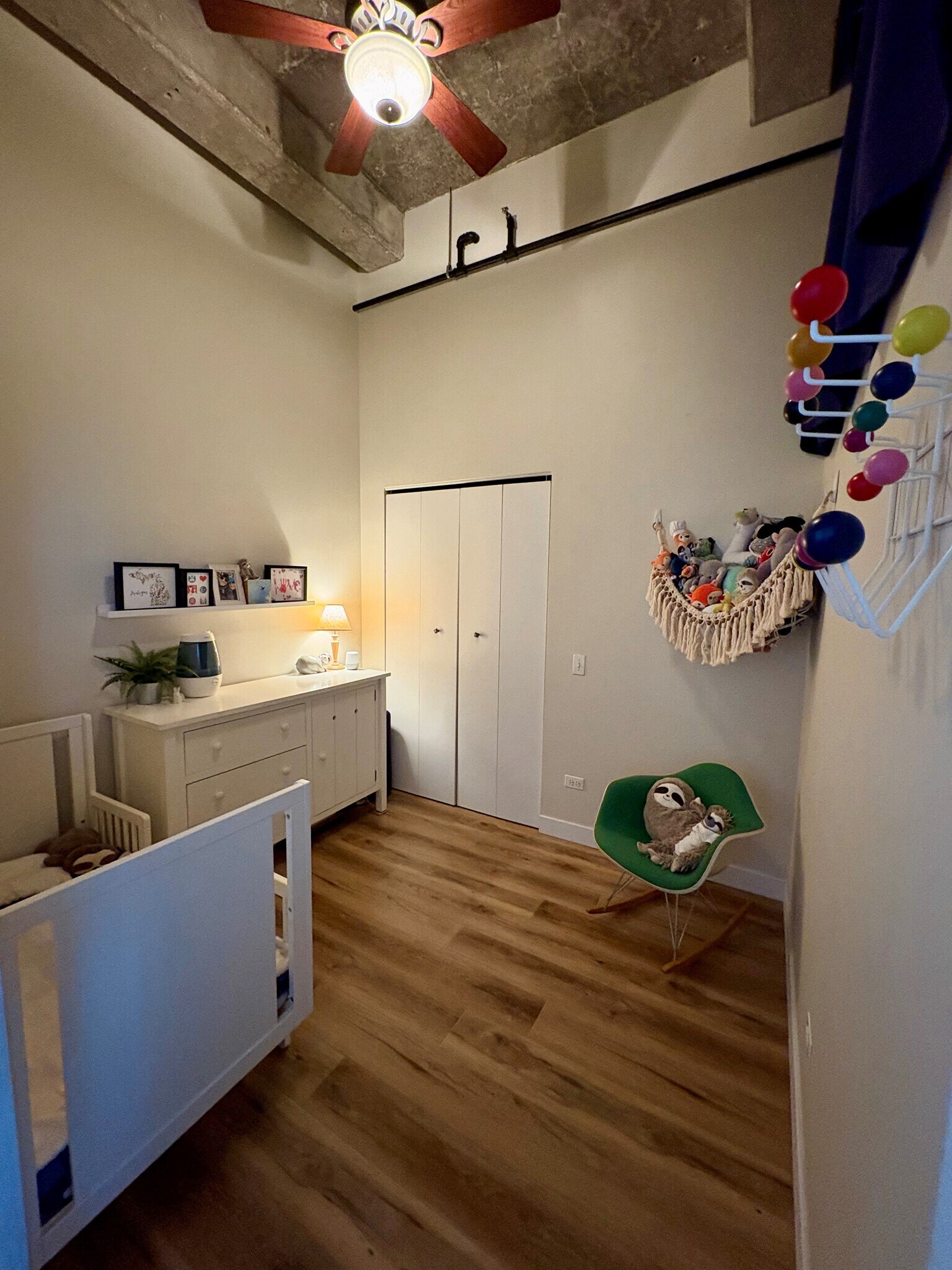 2nd bed - 320 E 21st St