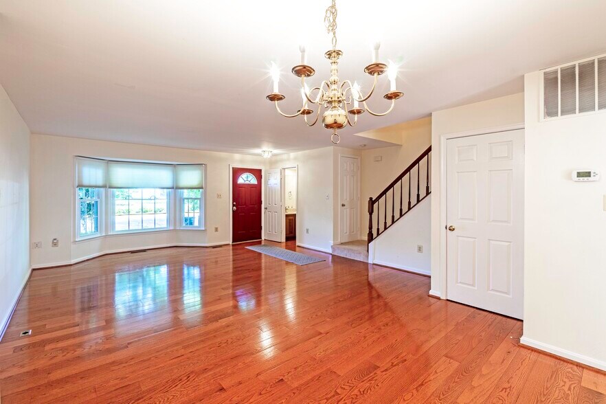 Building Photo - 5708 Belcher Farm Dr