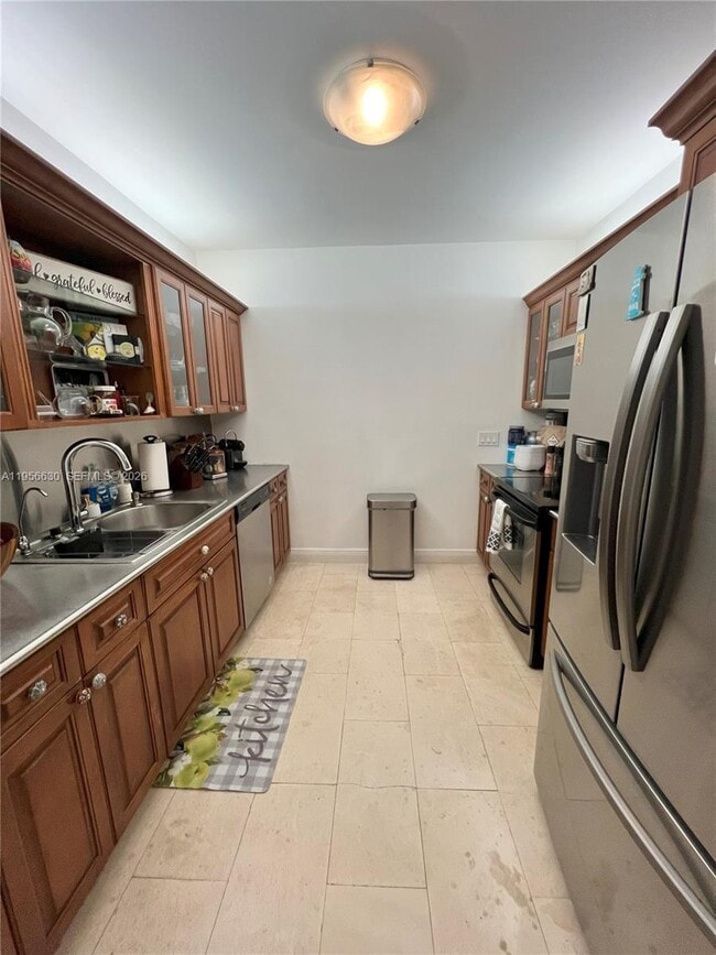 Building Photo - 5450 Sunset Dr