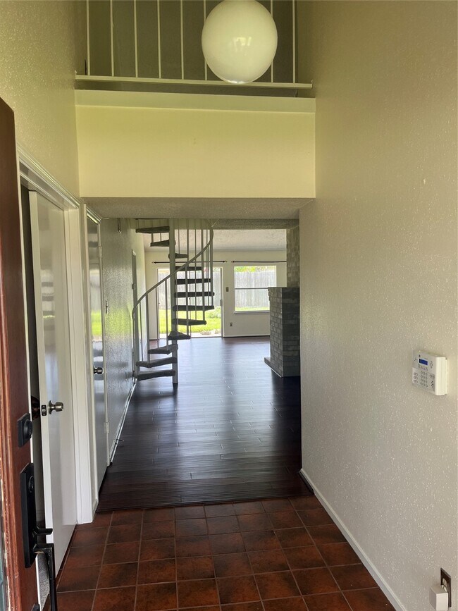 Building Photo - 4250 Bridledon Ln