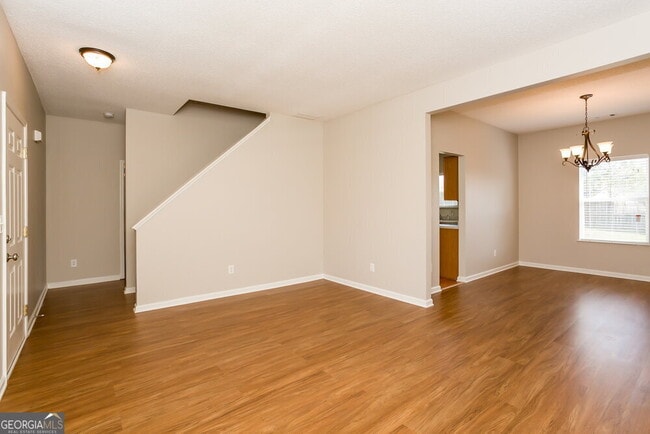 Building Photo - 1607 Thornwick Trace
