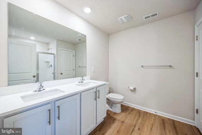 Building Photo - 107 Malibu Dr