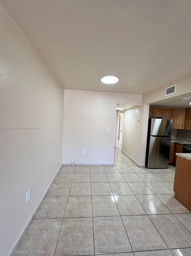 Building Photo - 675 NW 85th Ct