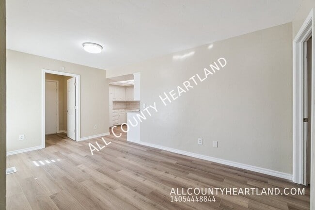 Building Photo - 3209 Castle Rock Rd