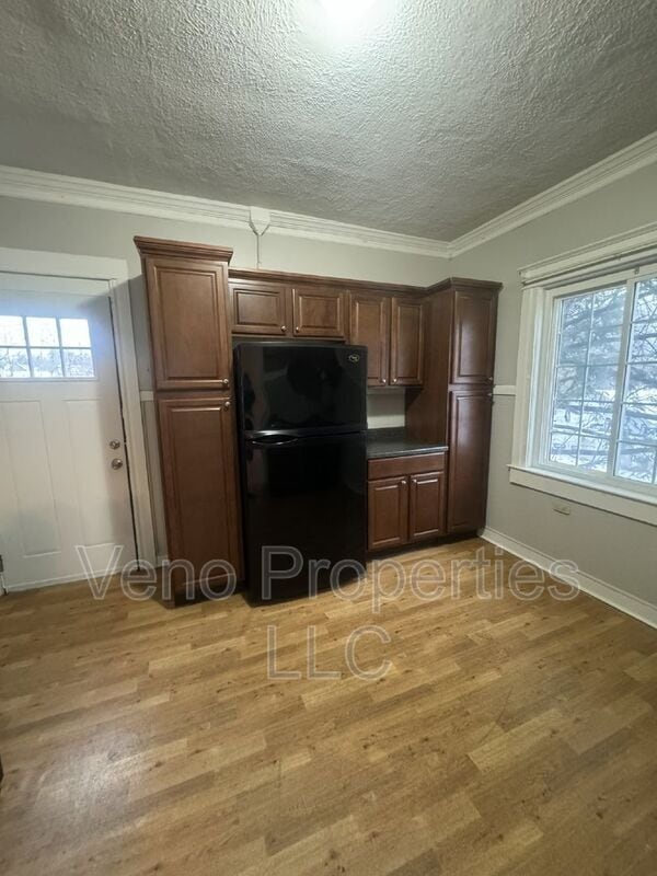 Building Photo - 61 South Main St