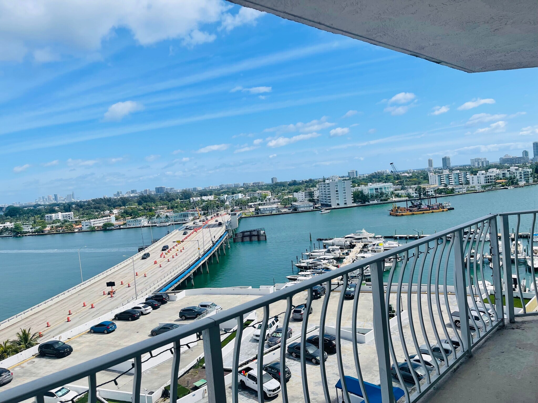 Building Photo - 7601 E Treasure Dr