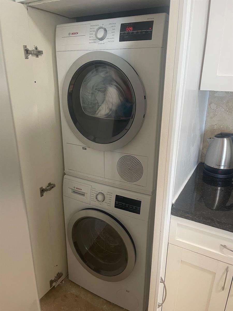 Building Photo - 2451 Brickell Ave