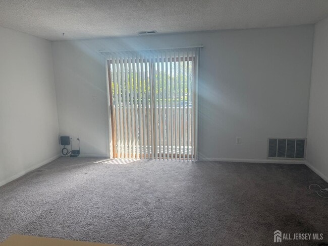 Building Photo - 1908 Ravens Crest Dr