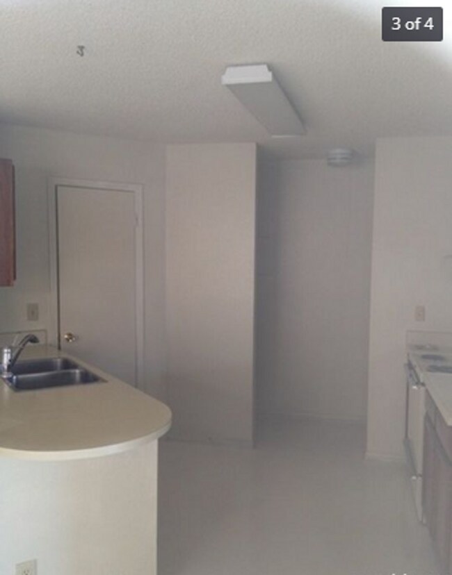 Building Photo - 9631 Bratton Dr