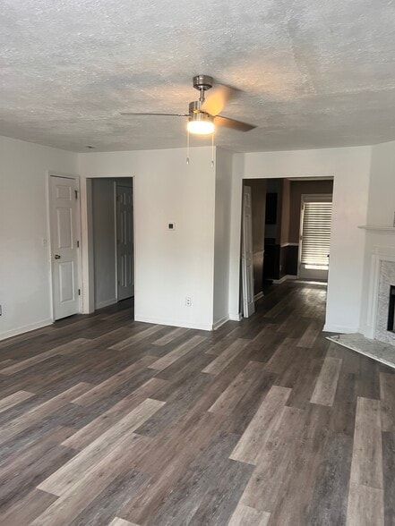 Building Photo - 5599 Windfall Ln