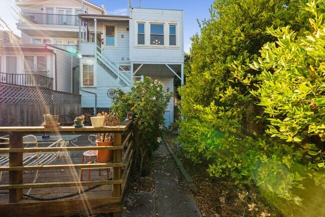 Building Photo - 3982-3984 25th Street