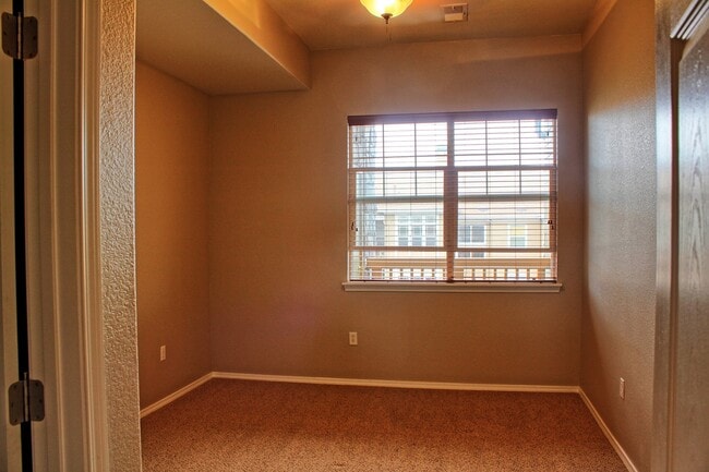Building Photo - 15460 Canyon Gulch Ln