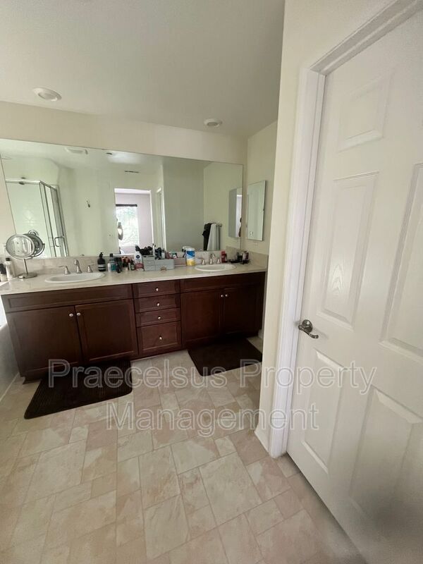 Building Photo - 2750 Sparta Rd