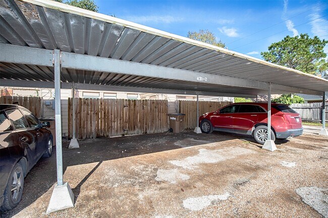 Building Photo - 431 Sunset Dr