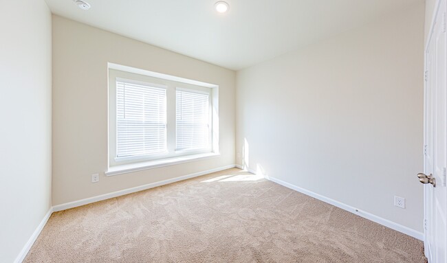 Building Photo - 2312 Cedar Pl Dr