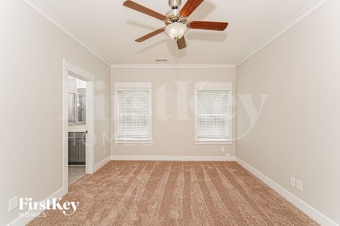 Building Photo - 1360 Woodridge Pl