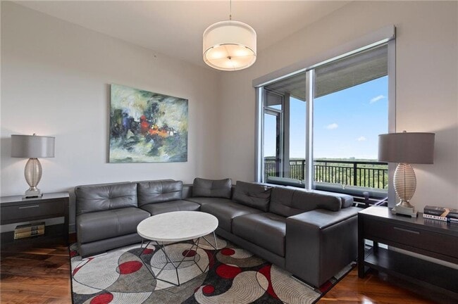 Building Photo - 222 12th St NE