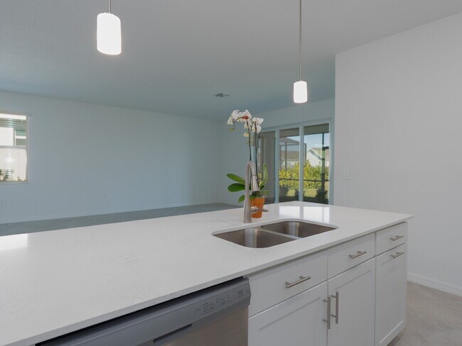 Building Photo - 11470 Burgundy Dr