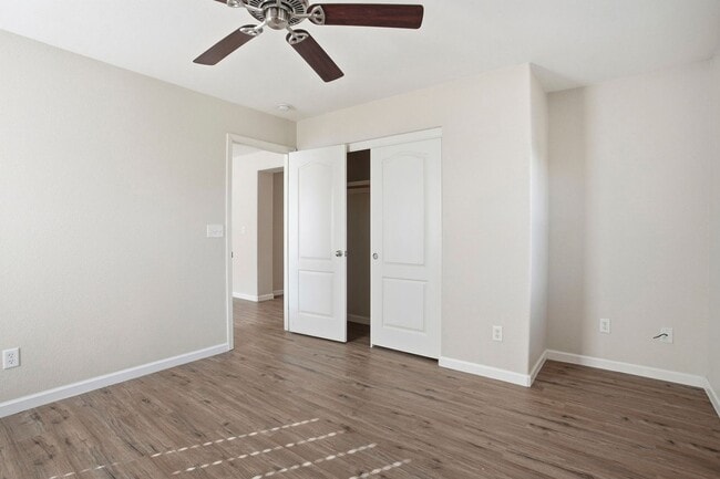 Building Photo - SPACIOUS & CLEAN 2 STORY, 4 BEDROOM, 2.5 BATH IN NATOMAS