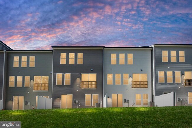 Building Photo - 356 Evermore Ln